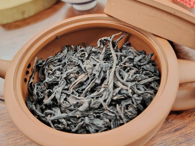 武夷巖茶屬于什么茶？武夷巖茶百科：品種、茶類與品鑒秘籍！ 